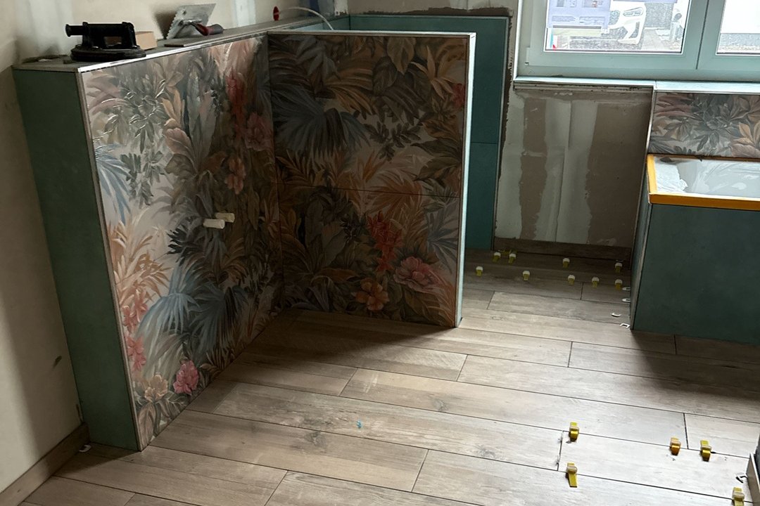 Innenaufnahme Rohbau Bodenbeläge